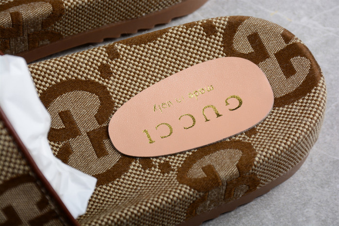 G*u*i* sandal106