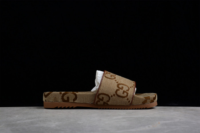 G*u*i* sandal106