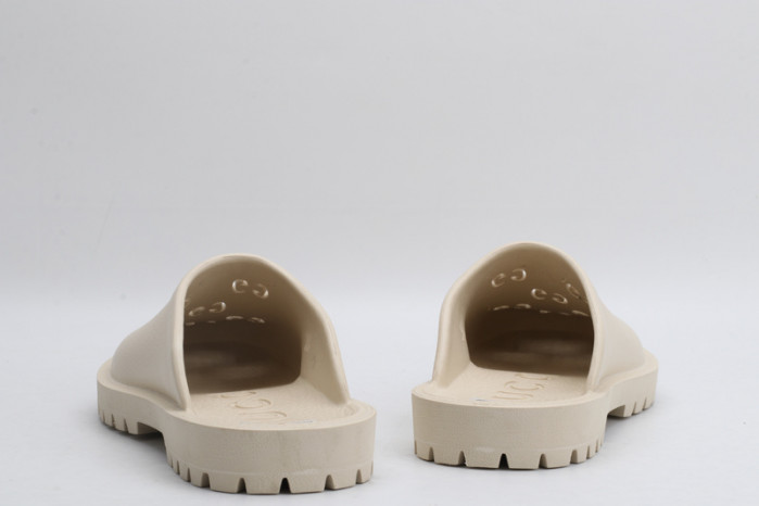 G*u*i* sandal90