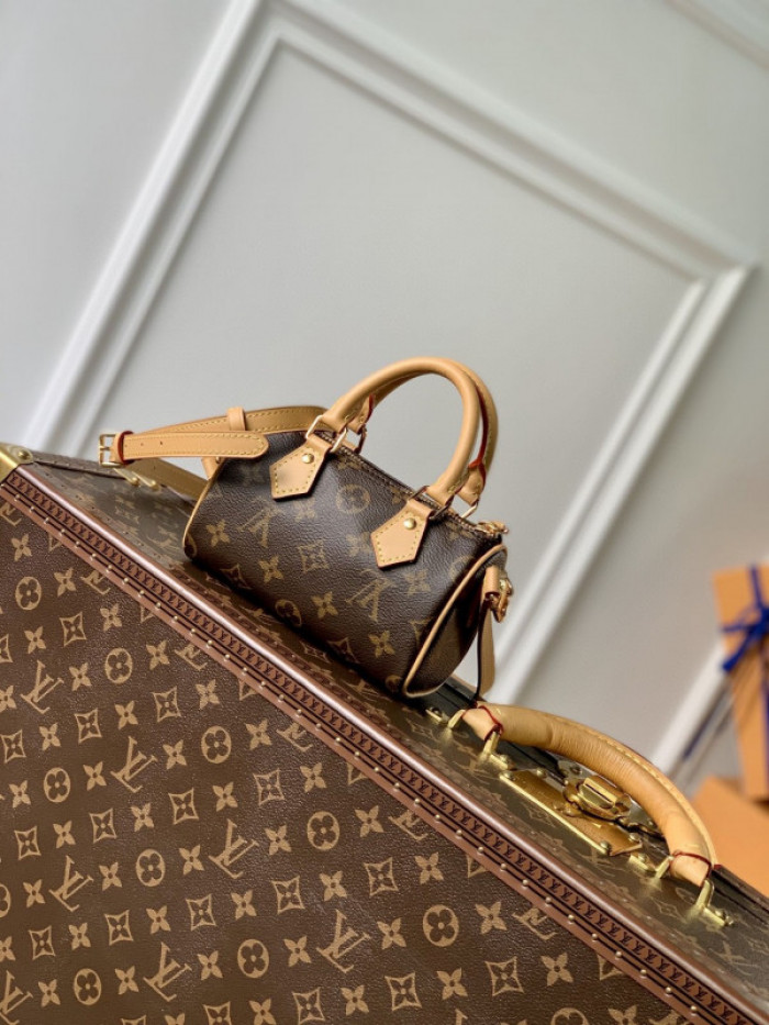 L&V BAG21