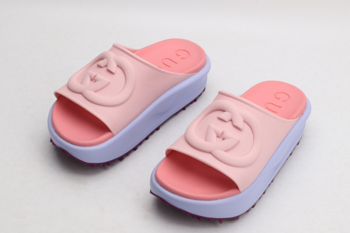 G*u*i* sandal105