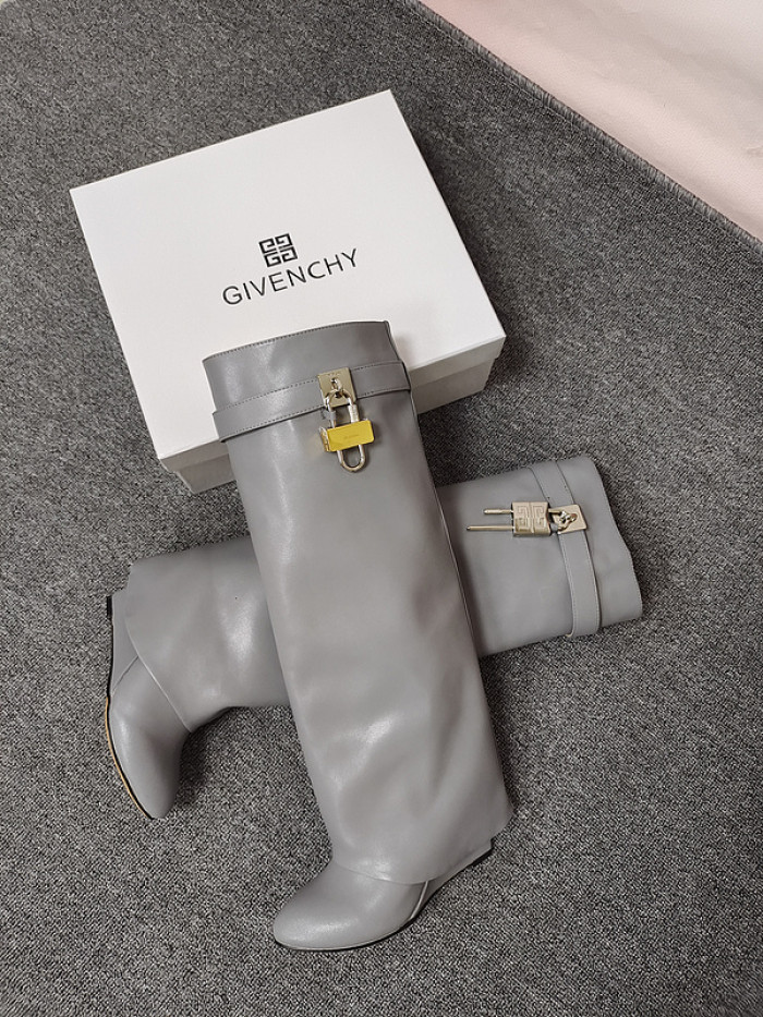 GIVENCHY LEATHER BOOTS GC000006