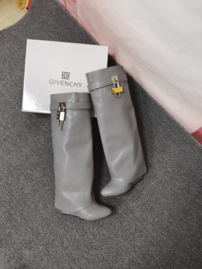 GIVENCHY LEATHER BOOTS GC000006