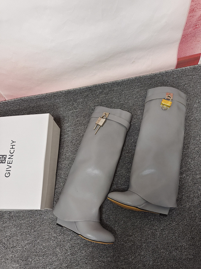 GIVENCHY LEATHER BOOTS GC000006