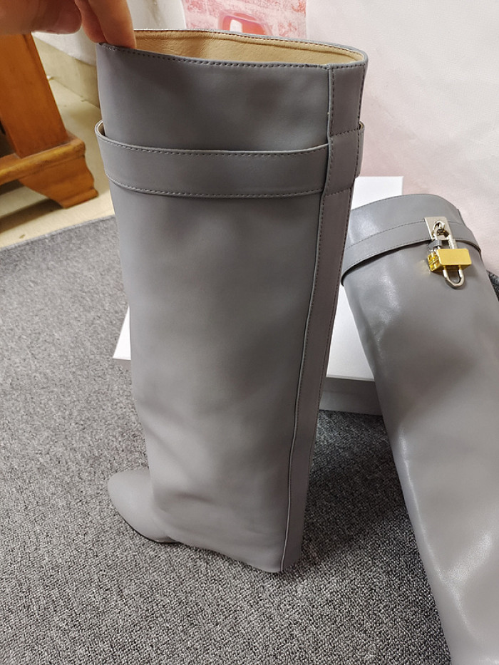 GIVENCHY LEATHER BOOTS GC000006