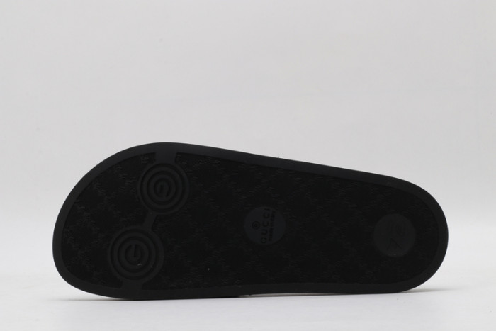 G*u*i* sandal54