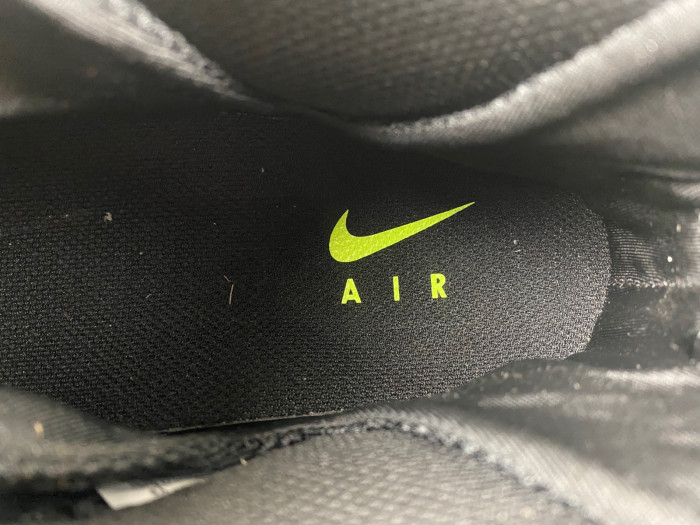 Nike Air Foamposite One Black Volt HF2902-001