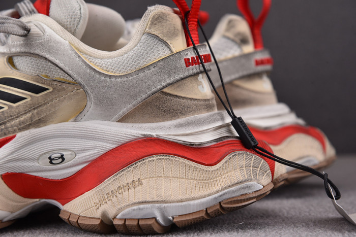 SNEAKER CARGO