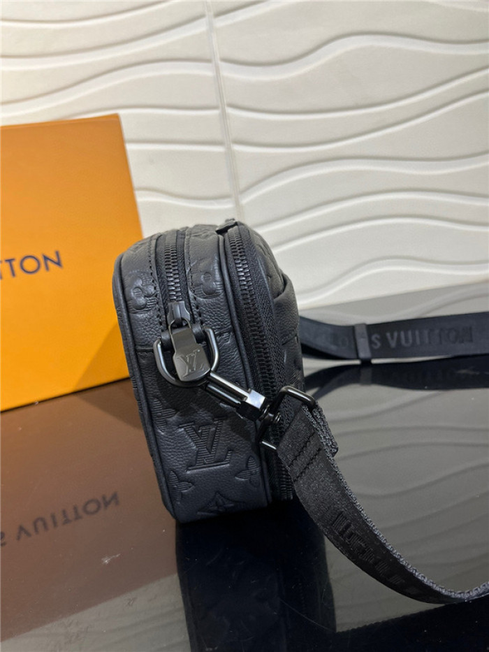 l**is V*t*n horizon 55-‭38*55*21cm