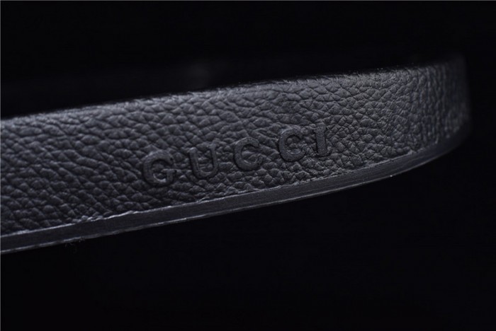 G*u*i* sandal1