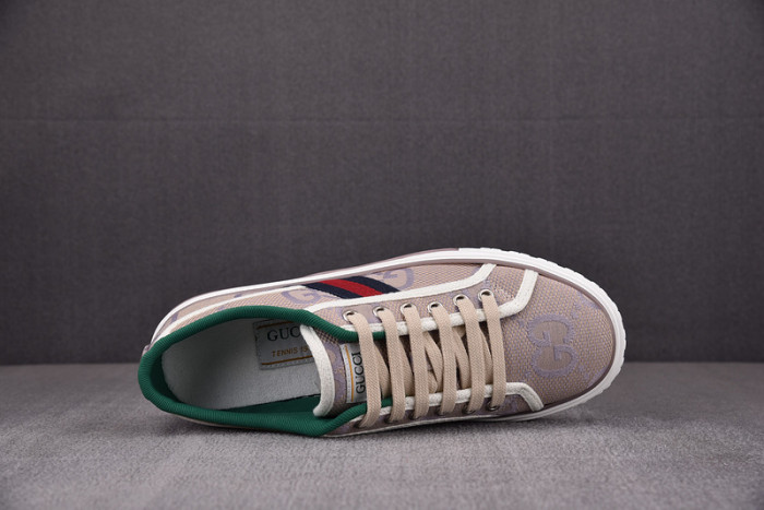 G*u*i* trainer sneaker99
