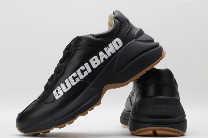 G*u*i* trainer sneaker35