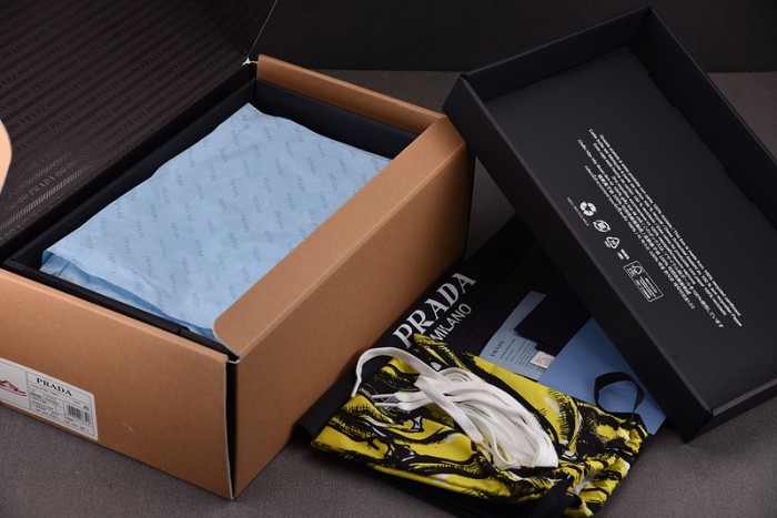 Prad* snekaers  P000044