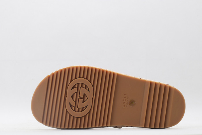G*u*i* sandal85