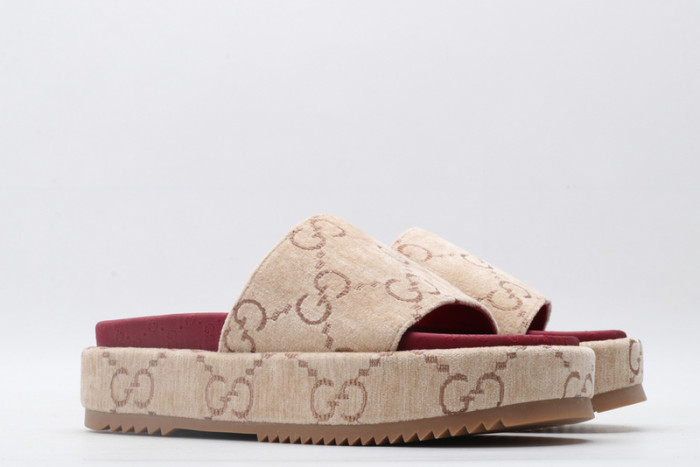 G*u*i* sandal85