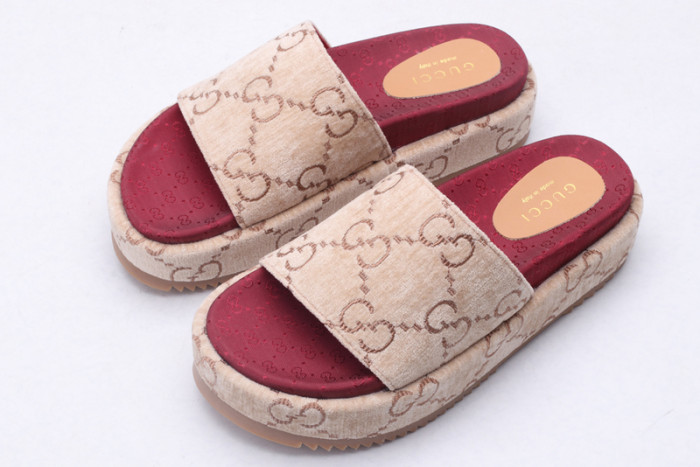 G*u*i* sandal85