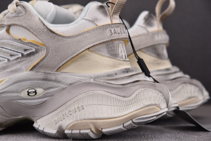 SNEAKER CARGO