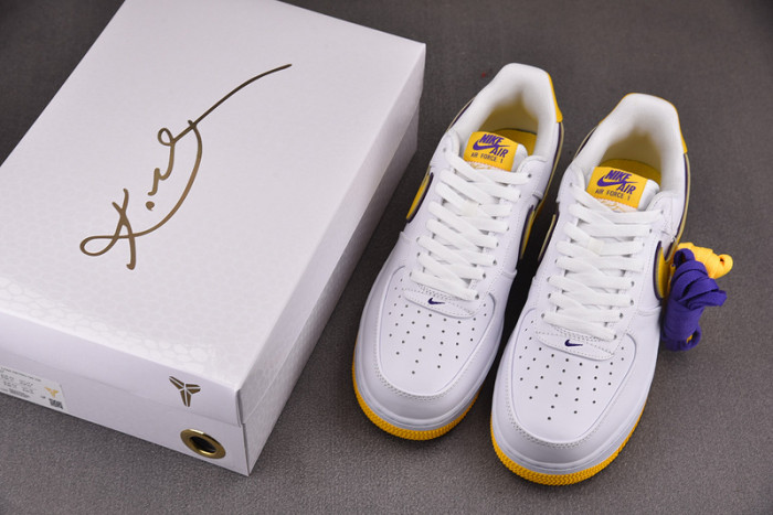 Kobe Bryant x Nike Air Force 1 Low  FZ1151-101