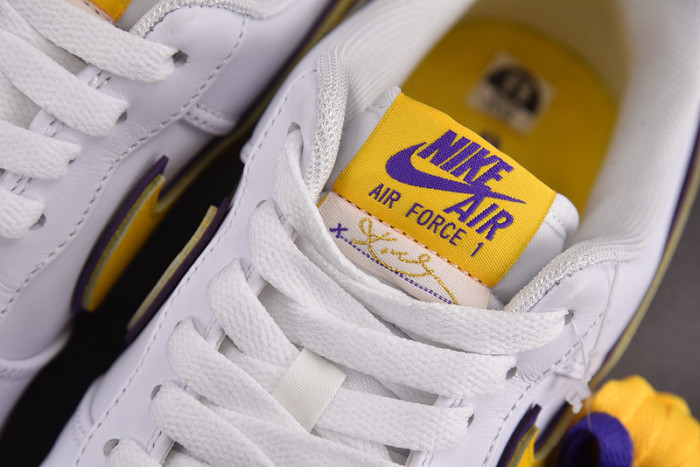 Kobe Bryant x Nike Air Force 1 Low  FZ1151-101