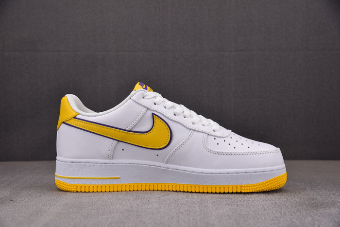 Kobe Bryant x Nike Air Force 1 Low  FZ1151-101