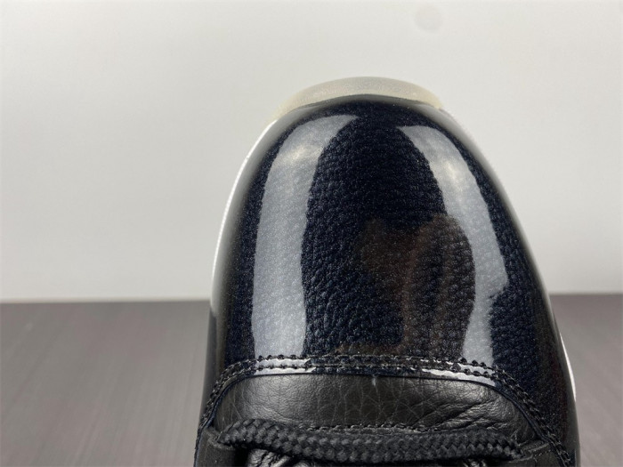 AIR JORDAN 11 LOW "72-10" EXPECT AV2187-001