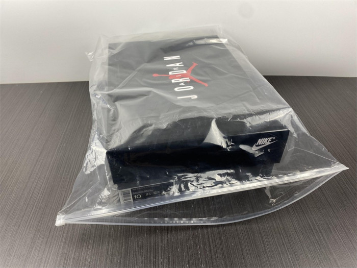 AIR JORDAN 11 LOW "72-10" EXPECT AV2187-001