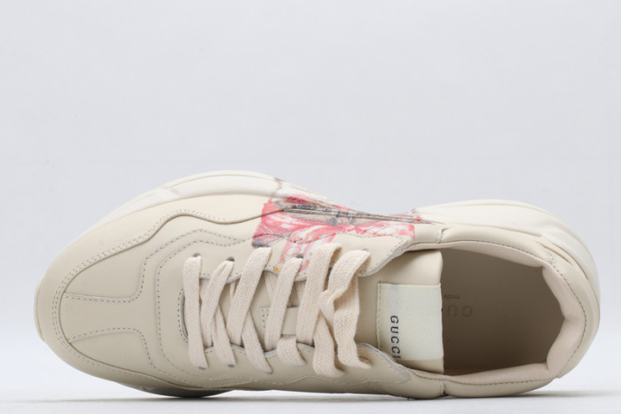 G*u*i* trainer sneaker21