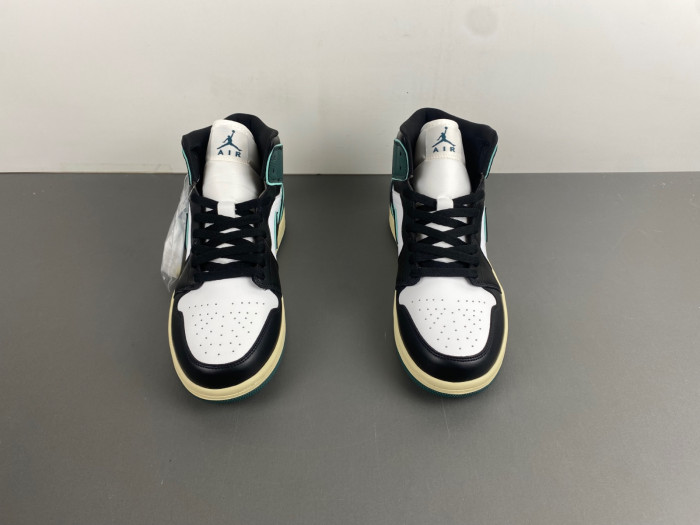 AAir Jordan 1 Mid SE Oxidized Green FQ7818-100