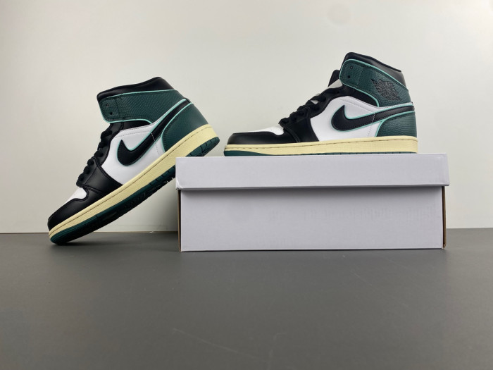 AAir Jordan 1 Mid SE Oxidized Green FQ7818-100