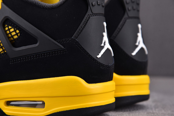 Air Jordan 4 Retro Thunder (2023)  DH6927-017