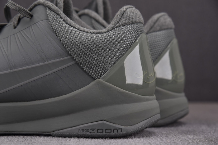 NIKE Zoom Kobe 5 